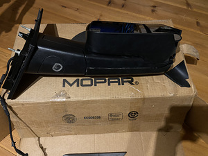 DODGE RAM 1500 towing peegel, defektiga (8 foto / 10)
