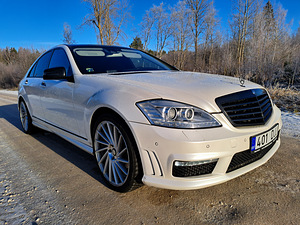 Мерседес бенз с320 (4 фото из 11)