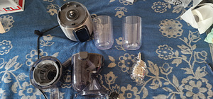 Соковыжималка (3 фото из 5)