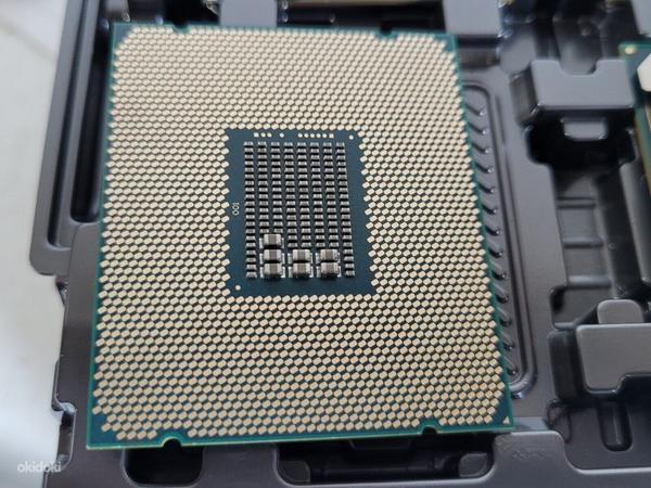Intel Xeon E5-2696V4 (фото #2)