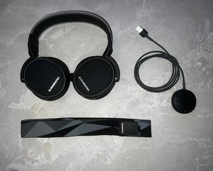 SteelSeries Arctis 7 - Беспроводные игровые наушники (1 фото из 3)