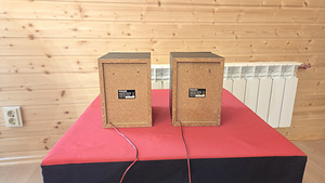 Компактные колонки Philips (2 фото из 2)