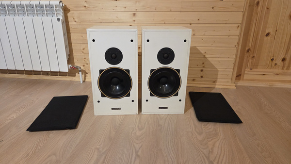 Винтажные колонки высшего класса Audiovox