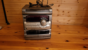 Ресивер Aiwa (1 фото из 3)