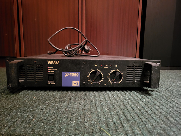 Võimas stereo võimendi Yamaha 2×620 W