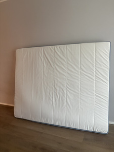 Voodi ja IKEA madrats (2 foto / 2)