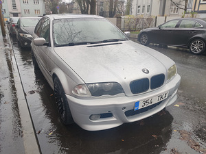 BMW e46, 2001