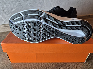Nike naiste jooksujalatsid (3 foto / 5)