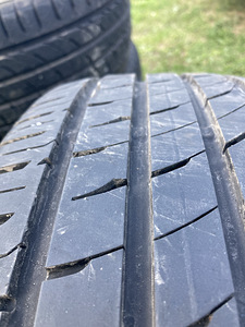 Нормальная резина 205/55r16 (2 фото из 5)