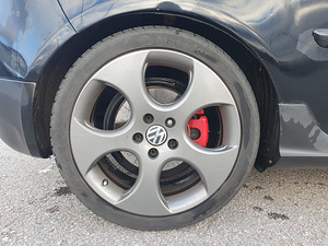 Volkswagen Golf GTI 147kw (7 foto / 14)