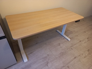 Kirjutuslaud reguleeritava kõrgusega Desktronic (3 foto / 3)
