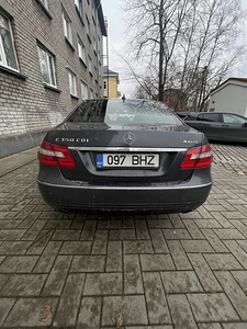 Mercedes-Benz E350 4matic 2010 (3 foto / 6)
