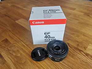 Canon 40mm 2.8 STM (1 foto / 2)
