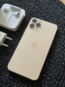 iPhone 11 Pro 64 ГБ, золотой (3 фото из 7)