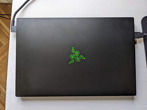 Razer blade 15 / rtx3080 / i9-11900h (1 foto / 3)