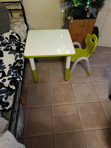 Laste laud ja tool (1 foto / 2)