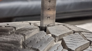 Talverehvid Michelin X-ICE SNOW. 4tk 235/35R19 (7 foto / 8)