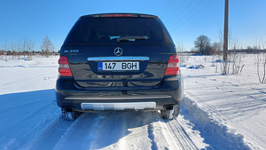 Mercedes-Benz ML350 200kw (5 foto / 9)