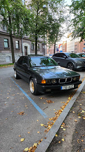 BMW 730i v8 shadowline (2 фото из 7)