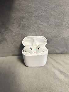 AirPods 1 (1 фото из 3)