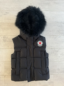 Uus Dsquared2 vest