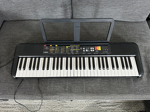 Синтезатор Yamaha (1 фото из 1)