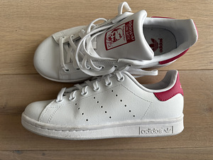 Повседневная обувь Adidas (1 фото из 2)