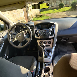 Ford focus 3 universaal (3 foto / 10)