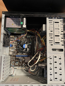 Lauaarvuti i3, HDMI (2 foto / 3)
