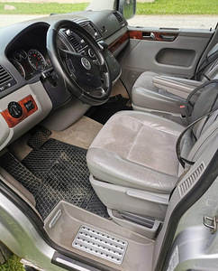 Volkswagen Multivan 2.5 96kW (6 foto / 9)