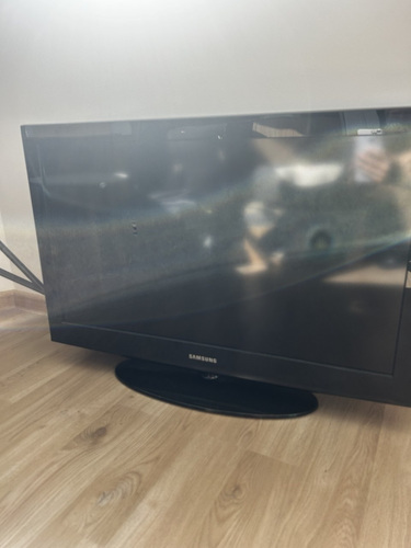 Телевизор 32"