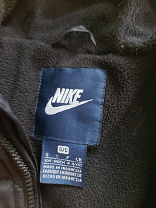 Куртка Nike (2 фото из 2)