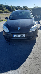 Renault megane (6 foto / 8)