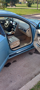 Продам автомобиль (3 фото из 8)