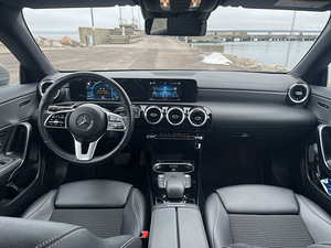 Mercedes-Benz CLA200 Shooting Brake (6 foto / 9)