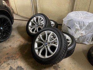 R 19 BMW oroginal+ hakkapelita r2 (lamell) 255/50 (1 foto / 3)