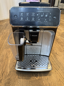 Automaatne kohvimasin Philips ЕР3246 (1 foto / 5)