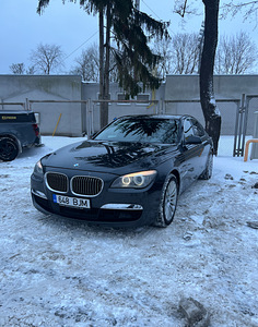 BMW 740d 3.0 225kW (1 foto / 15)
