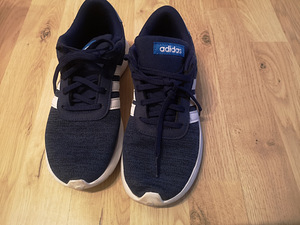 Tossud Adidas, suurus 35 (1 foto / 3)
