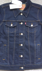 Новая женская джинсовая куртка LEVIS, размер S
