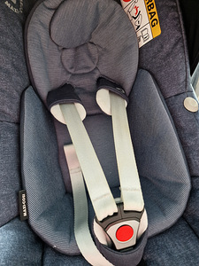 Maxi Cosi Pebble Pro + isofix alus (5 foto / 9)