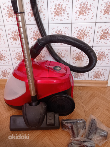 Tolmuimeja veefiltriga Nordy VC-220-WF. See seade on võimas