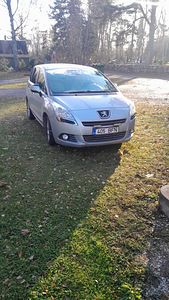 PEUGEOT 5008 1.6 БЕНЗИН 2011 (2 фото из 15)