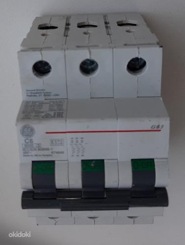 GE C6 автоматический выключатель 3хC6 ампер (фото #1)