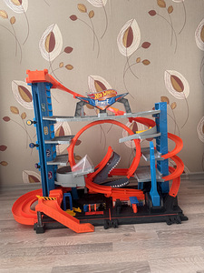 Suur garaaž Hot Wheels City Ultimate Garage Shark Attack (1 foto / 8)