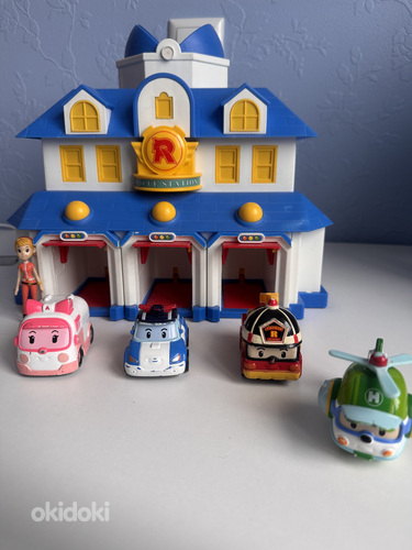 Robocar Poli, Robocar Poli autod ja maja
