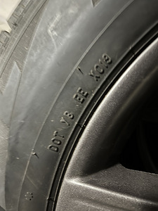 Talverehvid Pirelli Ice Zero 215/65 R17 (8 foto / 9)