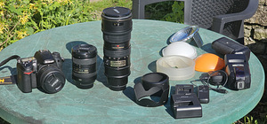 Nikon D7000 + дополнительные аксессуары (2 фото из 8)