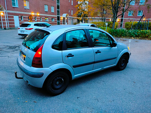 Citroen C3 1.1 2003 (2 foto / 8)