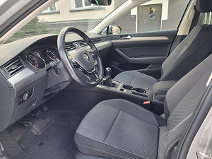 Volkswagen Passat (4 foto / 7)